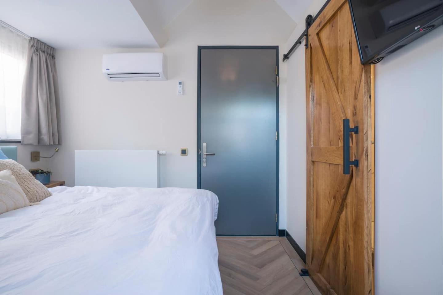 Lovely Suite Newly Renovated Тілбург Екстер'єр фото